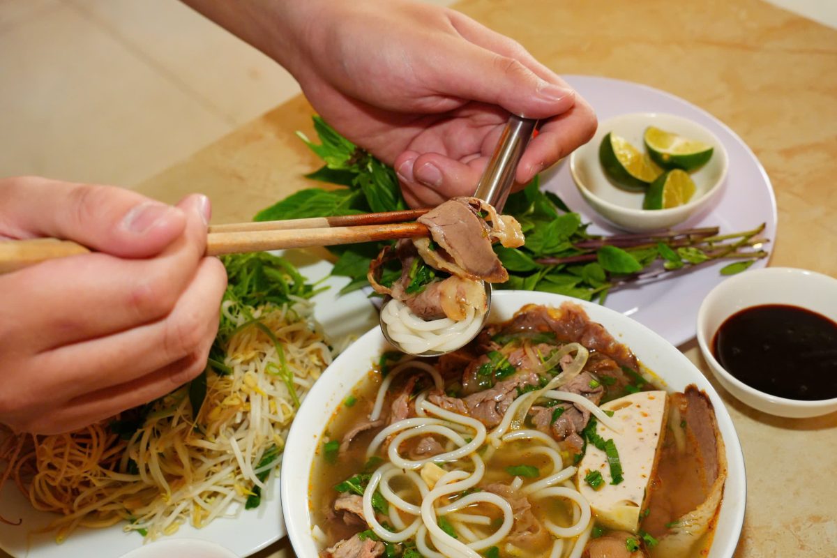Hương Vị Bún Bò 153 – Đánh Thức Vị Giác Với Tô Bún Chuẩn Vị Cố Đô bunbo3